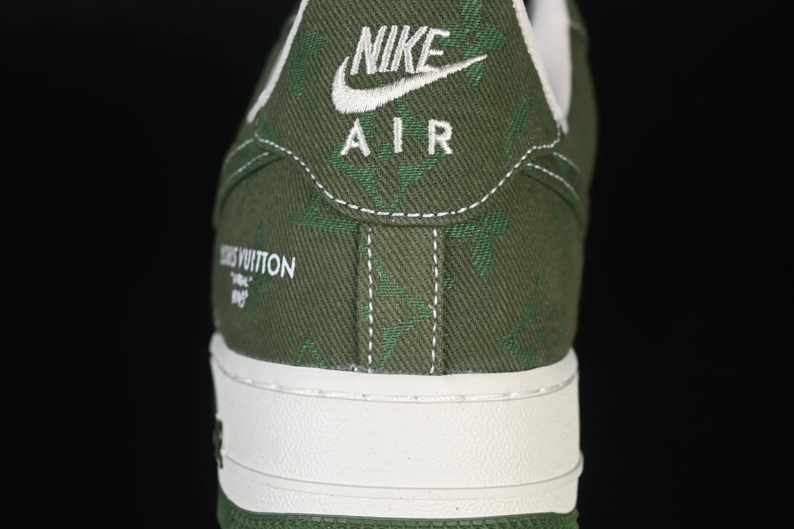 All categories Nk Air Force 1 Air Force series Nk Air Force 1 Low Air Force low top Nike Air Force 1'07 Low joint light green dark green Air Force 1 low top casual sneakers YF9511-822
